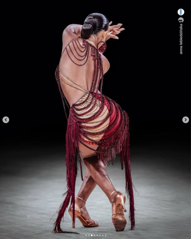 Maria Melnikova wearing Supadance Style 1143 Dark Tan Coag, photographed by Anna Lebiedzińska